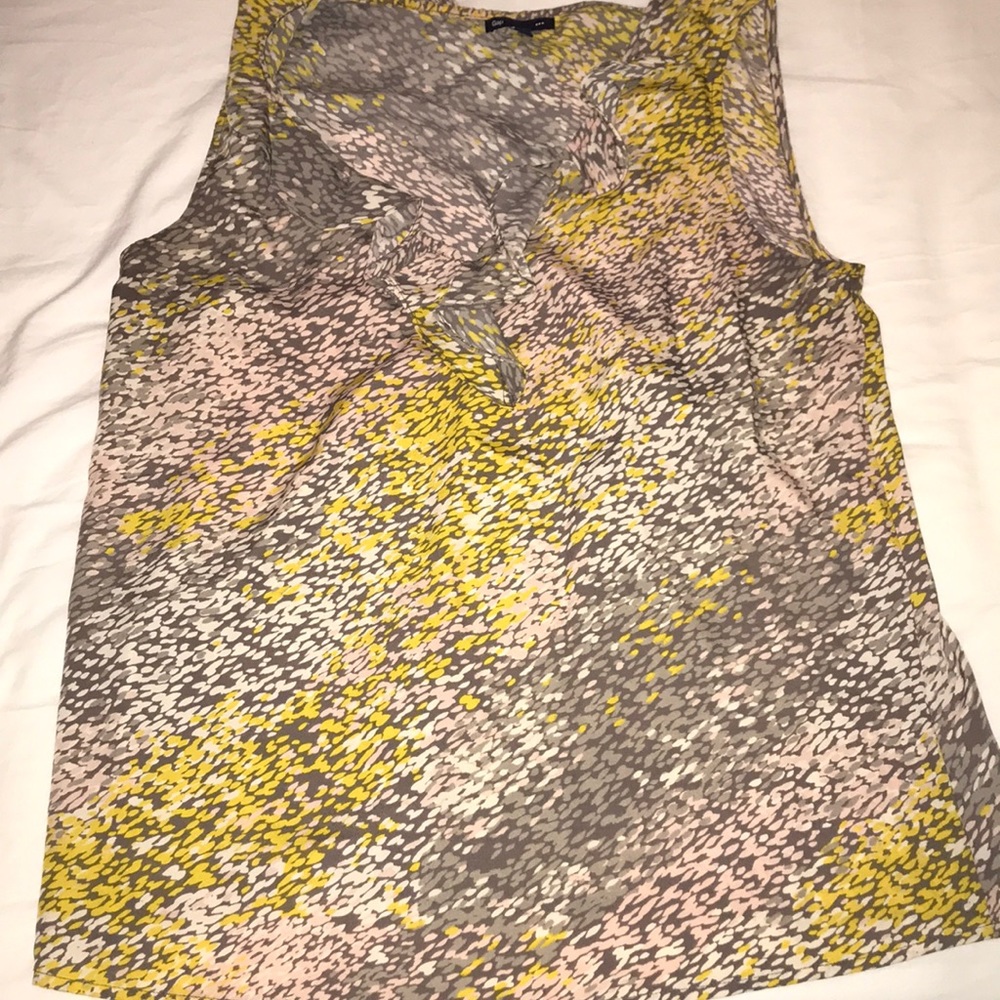 Gap sleeveless multicolor top with ruffles